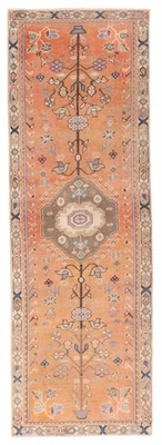 Alfombra de corredor tradicional oriental vintage anudada a mano de 2'2" x 6'6" Foto 1 de 4