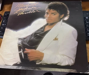 MICHAEL JACKSON / THRILLER / EPIC #QE 38112 GATEFOLD LP record is VGC w/sleeve - Picture 1 of 10