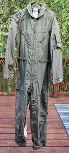 US Air Force Flyers Coveralls Mens 42R Green Flight Suit CWU-27/P USAF Military - Picture 1 of 12