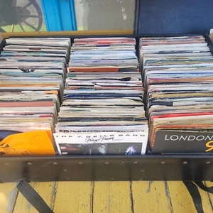 Vinyl Records 35 X 7” Singles Lucky dip Random 50s 60s 70s and 80s - Picture 1 of 4