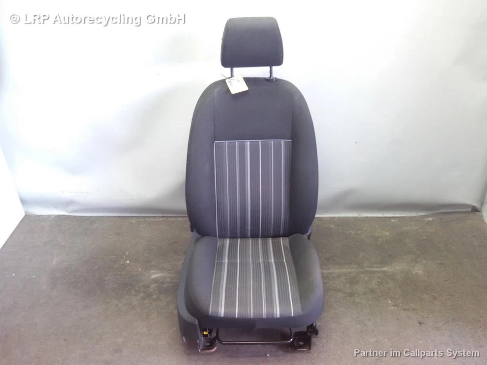 Ford Focus 2 Facelift BJ2009 Sitz Beifahrersitz vorn rechts Kombi - Bild 1 von 4