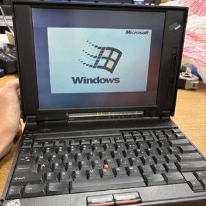 IBM Thinkpad 365X - Vintage Intel Pentium Notebook mit Microsoft Windows - Bild 1 von 16