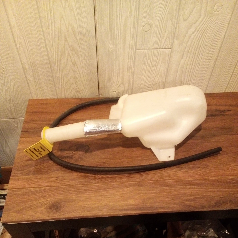 Dodge Caravan 2001-03 3,3 L 3,8 L tanque de expansión de desbordamiento de refrigerante OEM 04682294AD Foto 1 de 3