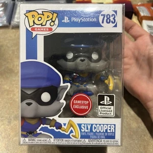 Funko Pop! Sly Cooper 783 GameStop PlayStation exclusivo abovedado con protector - Imagen 1 de 6