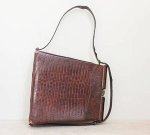 1960s Alligator Handbag w Unique Strap/ Great Shape w Slim Profile & Brass HW - Picture 1 of 10