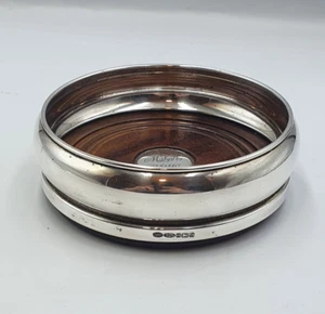 Un sottobicchiere in argento sterling e legno, completamente marcato - Foto 1 di 15