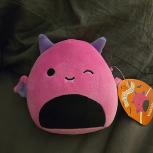 Squishmallow 5 Zoll Halloween Neon Pink Teufel FLEDERMAUS WAKISHA PLÜSCH NEU wunderschön pink - Bild 1 von 2