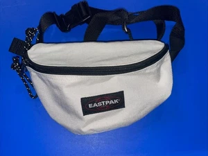 Eastpak - Springer - Riñonera - Riñonera para Viaje o Trabajo - Bolsa Cintura Blanca - Imagen 1 de 20