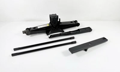 Gato de neumático de emergencia Caravan Town & Country 2008-2018 con kit de herramientas de llave de tuerca OEM Foto 1 de 4