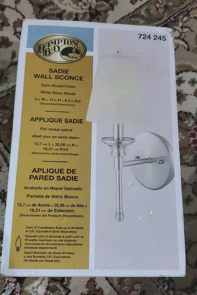 Aplique de pared Hampton Bay Sadie 1 luz de níquel satinado con tono blanco Foto 1 de 1