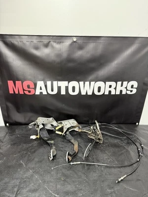 Juego de pedales Honda S2000 2000-2005 pedales de gasolina, freno y embrague con todos los sensores OEM Foto 1 de 4