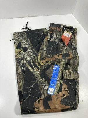 Field Staff Camouflage Hunting Pants Men Size Small 30X32 Cargo New Break Up NWT - Image 1 of 4