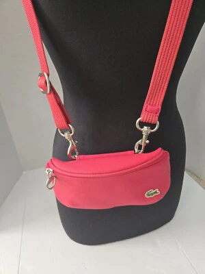 Bandolera Lacoste Rosa Frambuesa Bolso Cremallera Deportivo Correa Ajustable Cocodrilo Caimán Foto 1 de 4