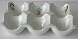 Bandeja de huevos porta 6 huevos cerámica diseño cabaña de playa  - Imagen 1 de 2