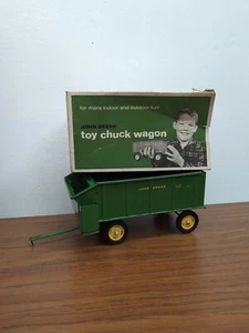 1/16 Ertl Farm Toy John Deere 112 Chuck Wagon Cast Metal Wheels With Box - Picture 1 of 7