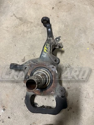 Toyota Land Cruiser UZJ100 LX470 Left Side Knuckle Spindle 43202-60020 Foto 1 de 3