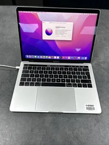 Apple MacBook Pro 13" 2016 8GB 256GB A1706 Four Thunderbolt 3 Ports i5-6267U CPU - Picture 1 of 9