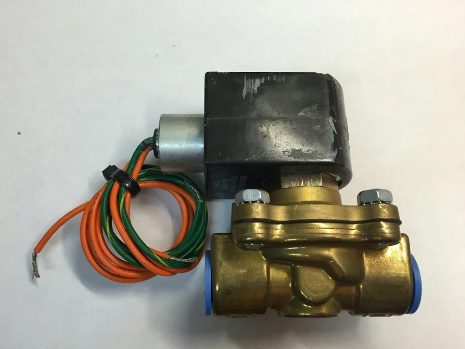 CAPP/USA 35829 120/110V-AC 3/8IN NPT Solenoid Valve - Image 1 of 4