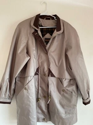 Impermeable British Mist mediano para mujer Foto 1 de 4