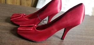 Forever 21 Twenty One Women's Red Pumps Bow Open Toe Peep size 6 - Picture 1 of 5
