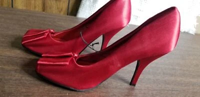 Zapatos de salón para mujer Forever 21 Twenty One rojos con lazo punta abierta Peep talla 6 Foto 1 de 4