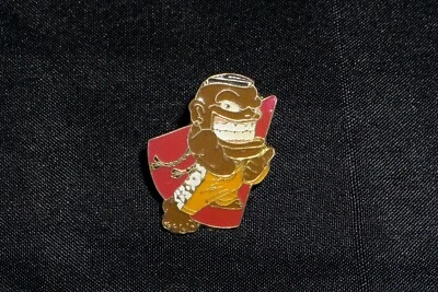 Vintage 90's Capcom Official Street Fighter II Alpha Zero Pin Dee Jay - Image 1 of 2