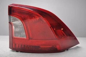 VOLVO S60 II D5 215CV Luz Trasera Luz De Cola Derecha - Imagen 1 de 10
