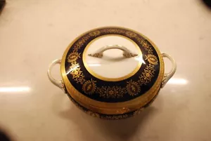 Coalport Lady Anne covered serving dish - Picture 1 of 3