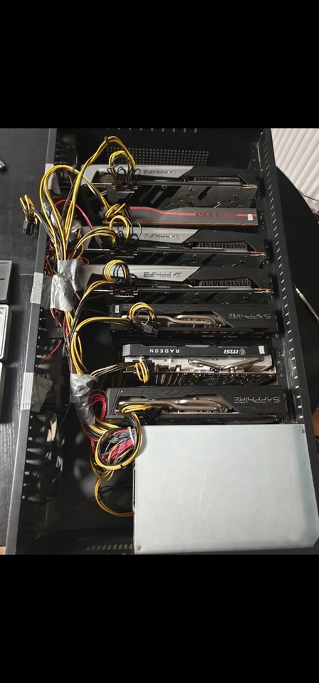 MiningRig Minebox 8L mit  7 Grafikkarten 2 defekt - Bild 1 von 1