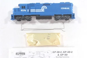 HO Athearn Conrail GP38 Dummy Diesel Locomotive #8276 New Kit - Picture 1 of 9