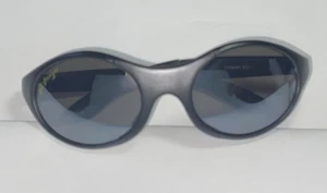 Gafas SHINGER negras con cristales grises - Elegancia urbana con sello dorado - Bild 1 von 5