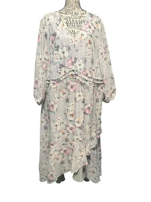 22W PLUS Terciopelo Medianoche Blanco Floral Boda Iglesia Boda Caprichoso Hada Foto 1 de 4