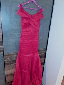 Ballkleid rot S 36 38 Mermaid Plissee Cocktailkleid carmen Tüllrock figurbetont - Bild 1 von 9