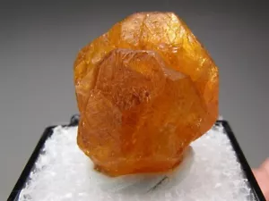 Miniatura Naranja Espesartina Granate Cristal, Loliondo, Tanzania - Imagen 1 de 5