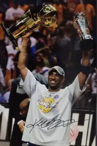 Kobe Bryant Autograph Photo Lakers NBA - Picture 1 of 2