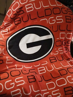 Georgia Bulldogs Dawgs "G" Blanket Packable Red & Black UGA approx. 4' x 4.5" - Image 1 of 4