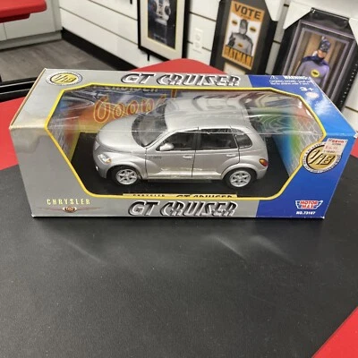Chrysler GT Cruiser PT Cruiser Light Silver diecast modelcar 73107 Motormax 1:18 - Image 1 of 4