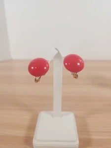 Vintage MARVELLA Ohrringe rot Harz goldfarben Schraubverschluss - Bild 1 von 5