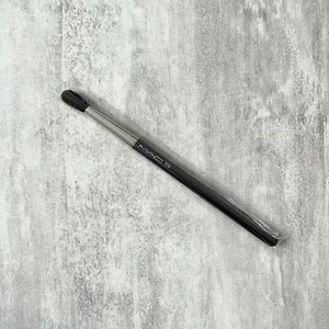 MAC 224 Tapered Blending Brush Neu - Bild 1 von 6