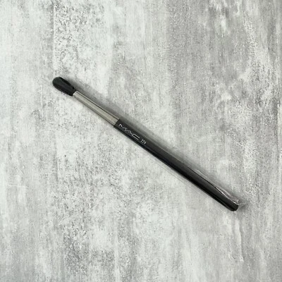 MAC 224 Tapered Blending Brush Neu - Bild 1 von 4