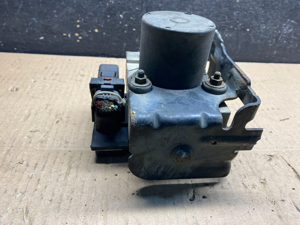 2009 至 2014 凯迪拉克凯雷德 ABS 泵防锁制动模块 V2332 DG — 第 1/4 张图片