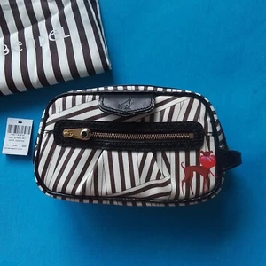 HENRI BENDEL PERTURBADO RAYAS PERRO/CORAZÓN MAQUILLAJE ESTUCHE COSMÉTICO + BOLSA NUEVO CON ETIQUETAS 7”×2”×5 - Imagen 1 de 11