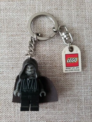 LEGO Darth Vader key chain Star Wars keychain 850353 2005 RARE RETIRED - Image 1 of 2