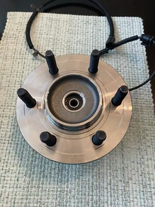 Front Wheel Hub And Bearing For 4WD 2011-2014 Ford F-150 Expedition Navigator - Picture 1 of 3