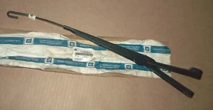 NOS 94-05 Chevy GMC Olds Wiper Arm #15010217 R/H Jimmy Blazer Bravada S10 Etc. - Picture 1 of 10