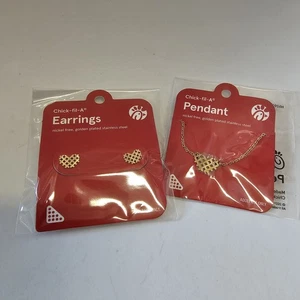 Set Chick-fil-A Waffel Braten Herz Ohrring & Anhänger Halskette vergoldet NEU Z6 - Bild 1 von 5