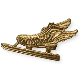 Vintage Alfred's Ice King Chicago Ice Skate with Wings Advertising Pin-back - Picture 1 of 2