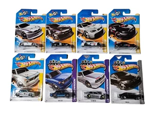 HOT WHEELS 2012 COME NUOVO SU CARD LOTTO DI 8 BMW - Foto 1 di 2