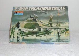 1984 Monogram Republic F-84F Thunderstreak Aircraft Kit - 1/48 - New Tool Year - - Bild 1 von 1