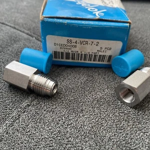 Menge 2 neue Swagelok SS-4-VCR-7-2 Fittinge - Bild 1 von 2